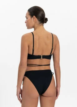 BEACHLIFE Black Swirl Twist Bikinitop -Beachlife Verkoopwinkel 123 969 217 696 3