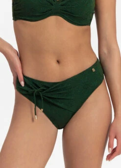 BEACHLIFE Green Embroidery Hoog Bikinibroekje
