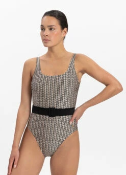 BEACHLIFE Monogram Buckle Badpak